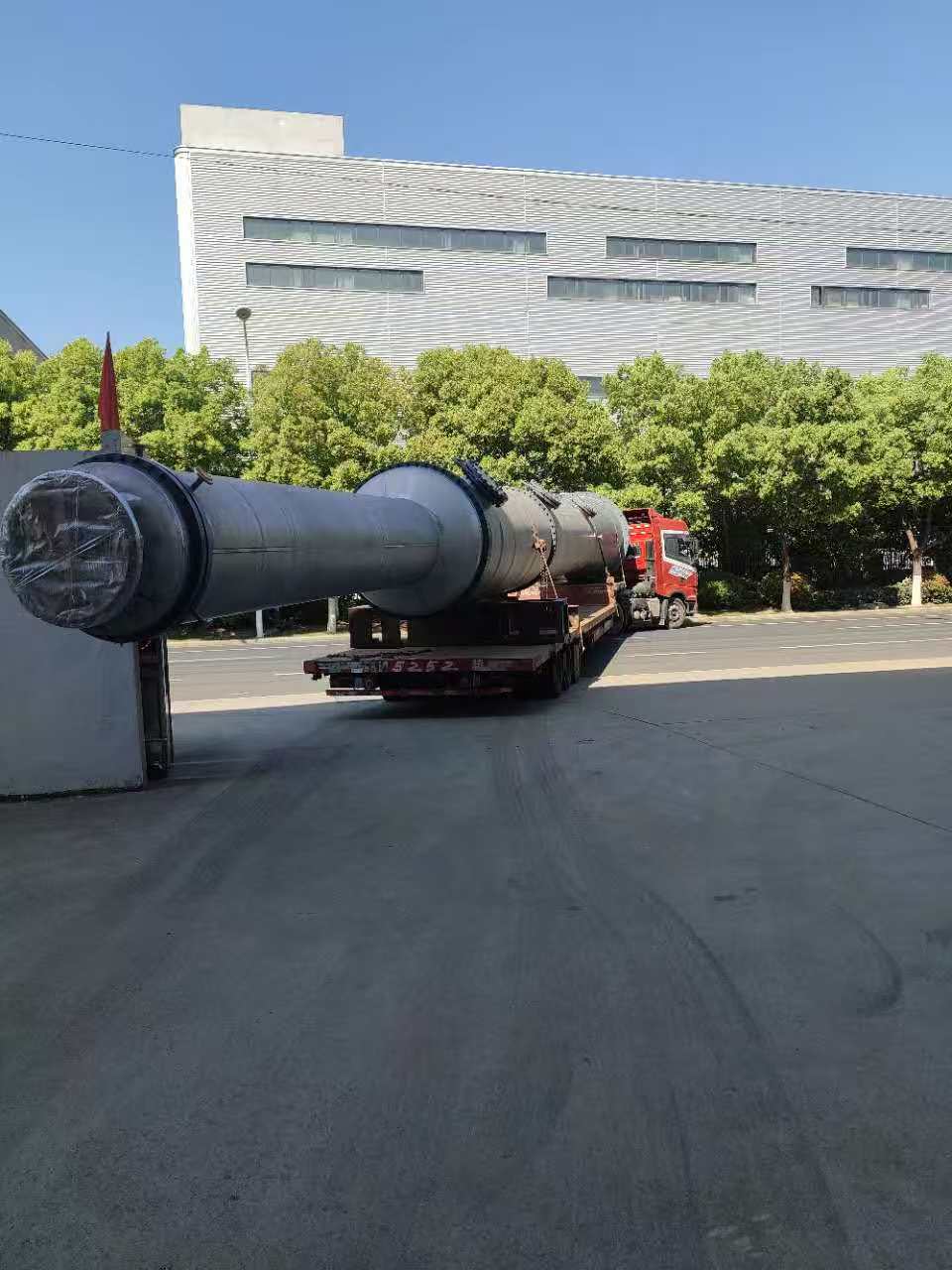 Башня для извлечения вращающегося диска